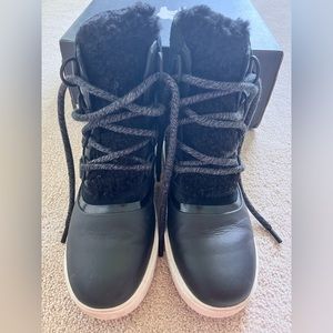 Sorel black winter boots size 7.5